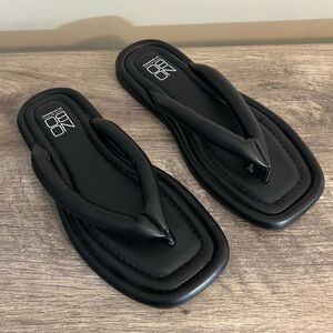 Y2K Black NoBo Square Toe Puffy Faux Leather Sandals Flip Flops Women’s Size 7